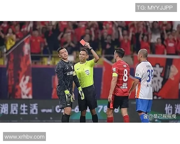 王大雷25次扑救展现神勇表现助力球队逆转胜利的精彩瞬间 王大雷25次扑救展现神勇表现助力球队逆转胜利的精彩瞬间