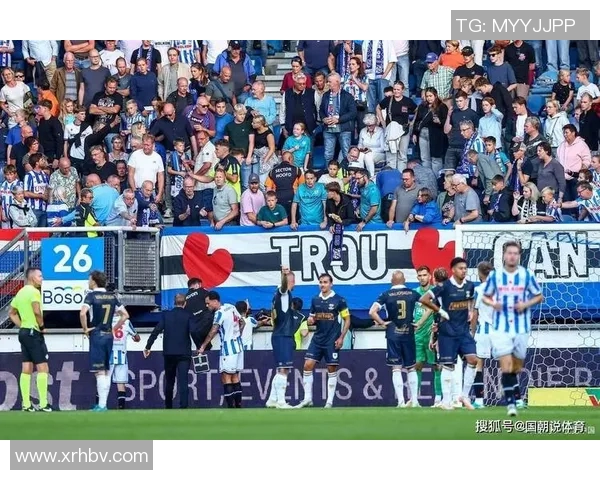 巴黎圣日耳曼击败里昂，继续领跑法甲积分榜！