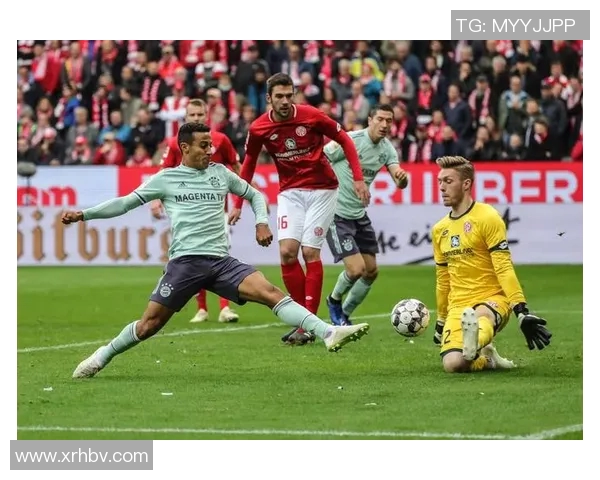 拜仁客场大胜，德甲榜首稳坐，美因茨难敌劲旅