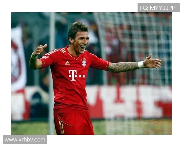 詹博基奇荣膺德甲最佳射手,锋芒毕露! 詹博基奇荣膺德甲最佳射手,锋芒毕露!